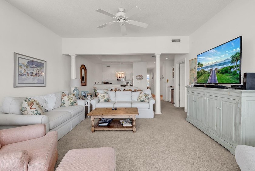 Attractive comfortable, and perfectly located, this 2nd row - photo 6