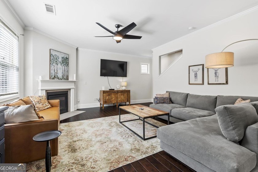 This Freshly Updated Craftsman will surely please your Buyers! - photo 11