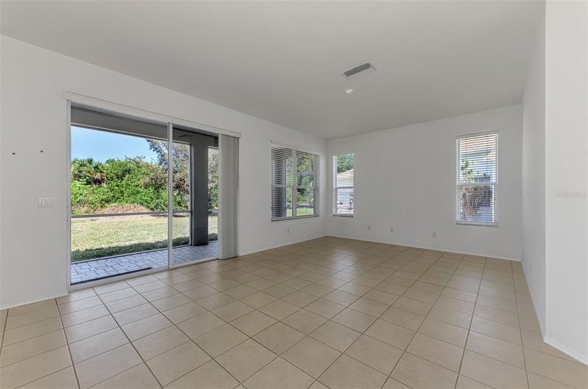 DON'T MISS THIS ONE!! Your new 3 bedroom, 2 bath, 2 car garage - photo 11