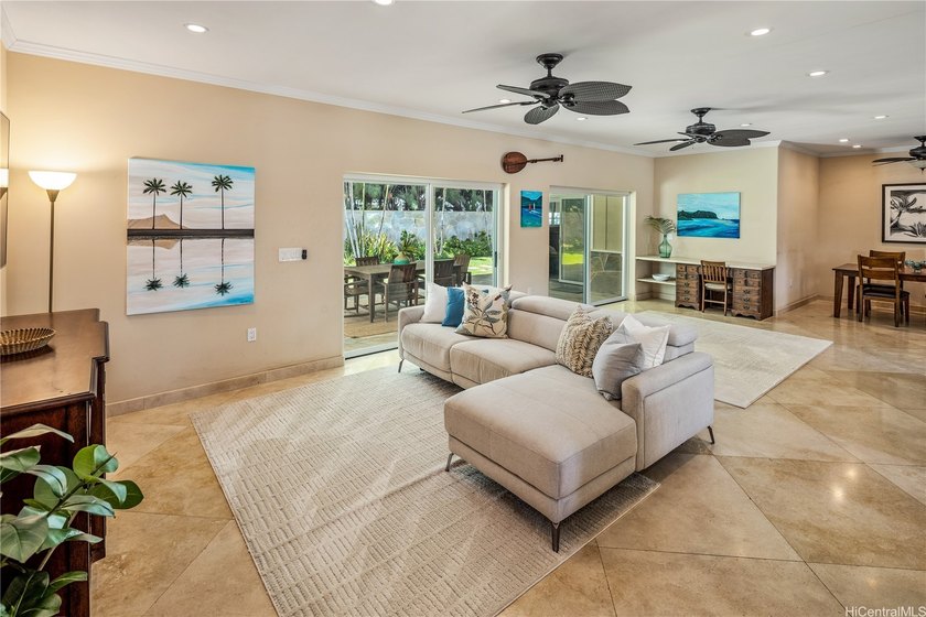 Fully remodeled in 2013, this elegant beachside home on Namala - photo 6