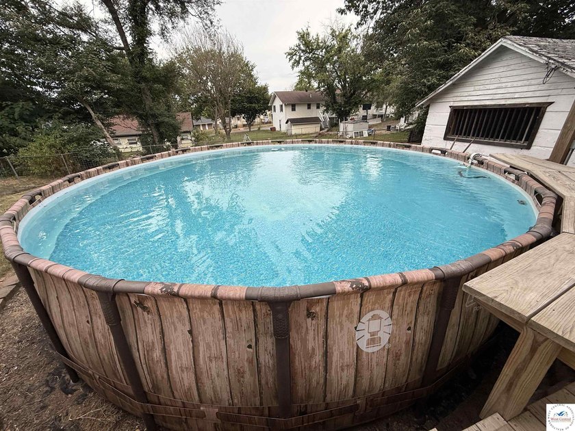 This Large 5 bedroom, 3 bath home combines comfort and - photo 28