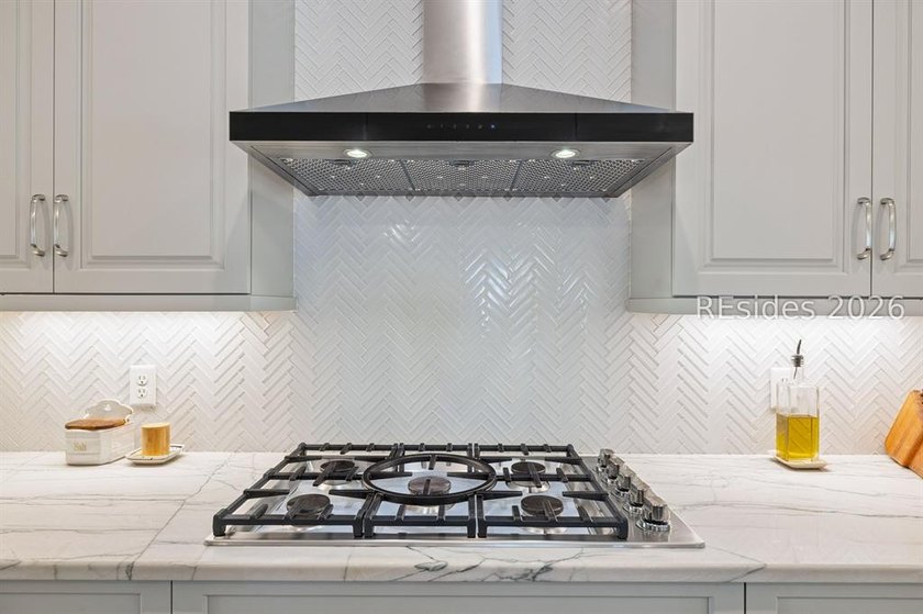 A rare offering within Oldfield, this exceptional custom - photo 31