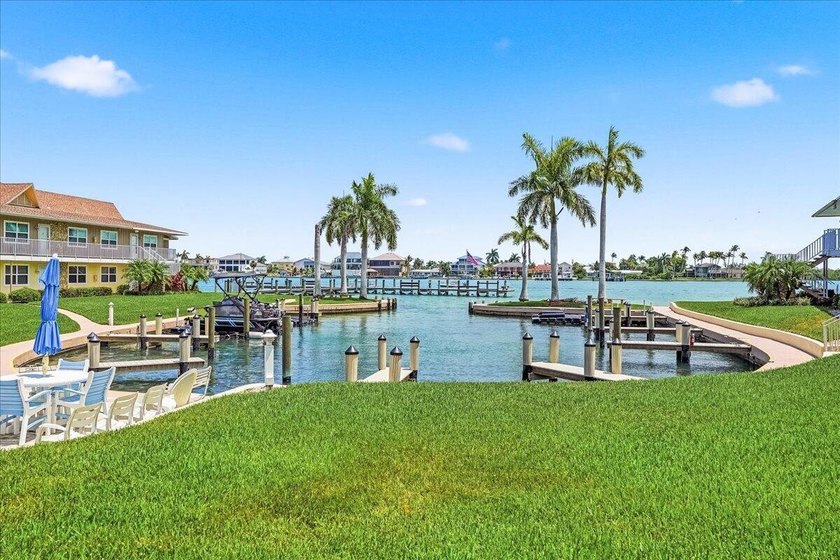 Discover the laid-back island lifestyle in this charming - photo 12