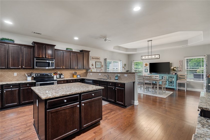 **MOTIVATED SELLERS** ** Brand new carpeting installed on the - photo 13
