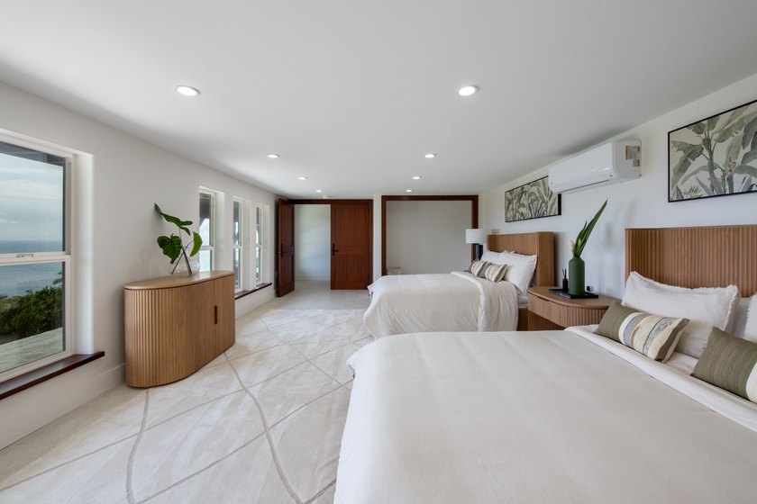 A newly reimagined oceanfront masterpiece perched above the - photo 24