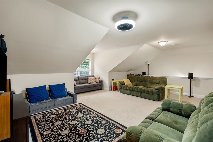 **MOTIVATED SELLERS** ** Brand new carpeting installed on the - photo 25