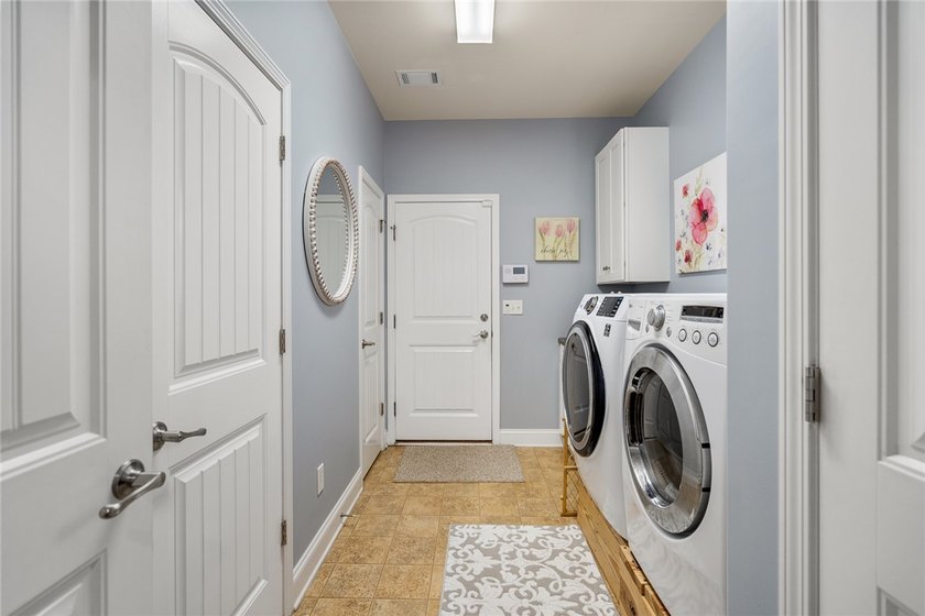 **MOTIVATED SELLERS** ** Brand new carpeting installed on the - photo 28