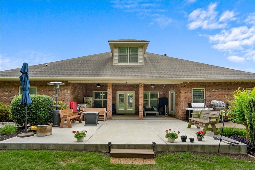 **MOTIVATED SELLERS** ** Brand new carpeting installed on the - photo 30