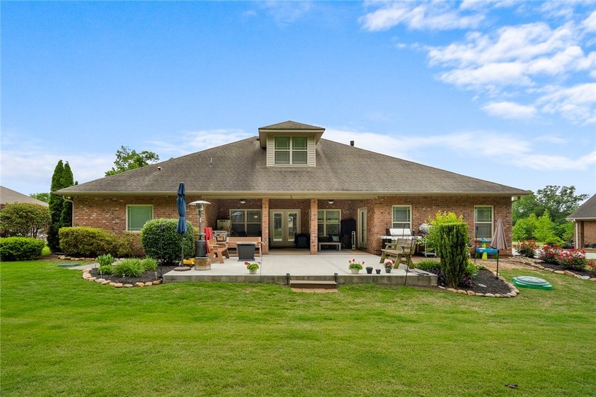**MOTIVATED SELLERS** ** Brand new carpeting installed on the - photo 31