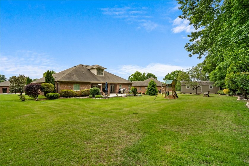 **MOTIVATED SELLERS** ** Brand new carpeting installed on the - photo 34