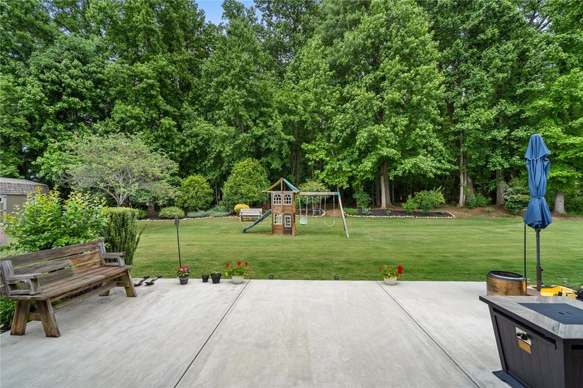 **MOTIVATED SELLERS** ** Brand new carpeting installed on the - photo 35