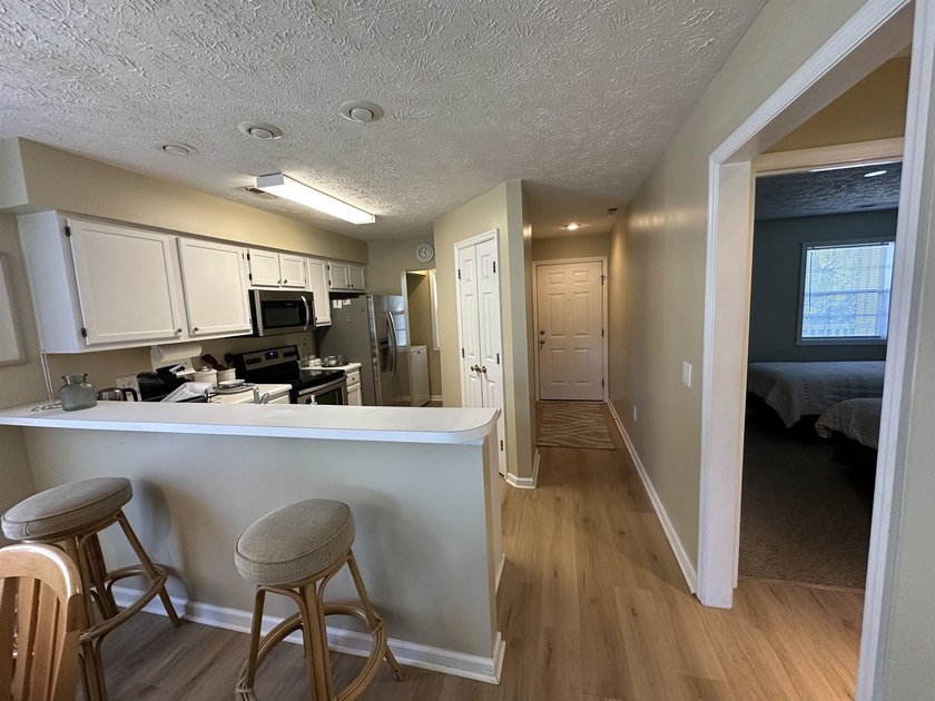 Welcome to your slice of Myrtle Beach paradise! Nestled in the - photo 10