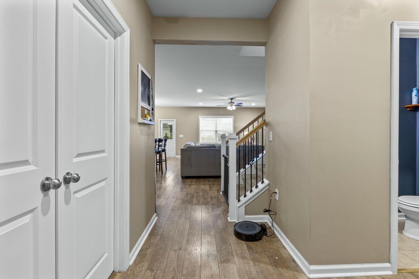 Welcome to this beautifully maintained home offering a - photo 4