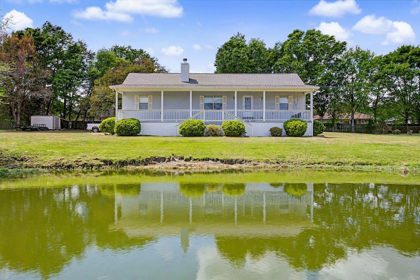 Discover peaceful country living just minutes from Pensacola - photo 2