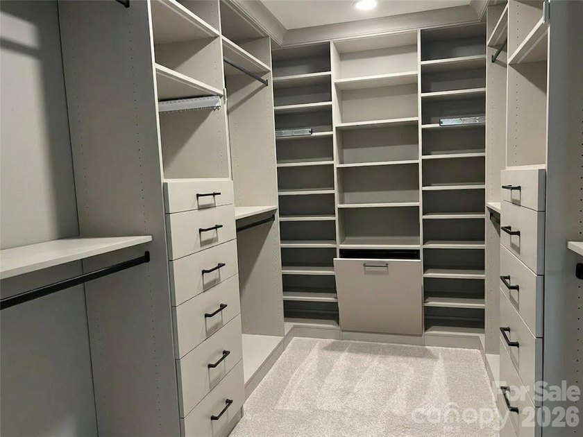 Move-in ready Lake Norman lifestyle home. 5 bed, 4 bath, 2,945 - photo 29