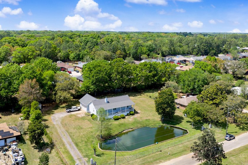 Discover peaceful country living just minutes from Pensacola - photo 9