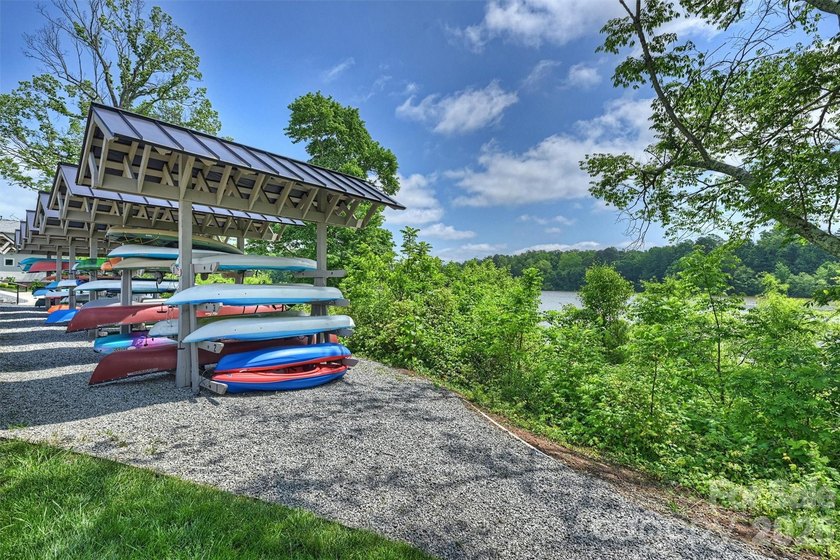 Move-in ready Lake Norman lifestyle home. 5 bed, 4 bath, 2,945 - photo 42