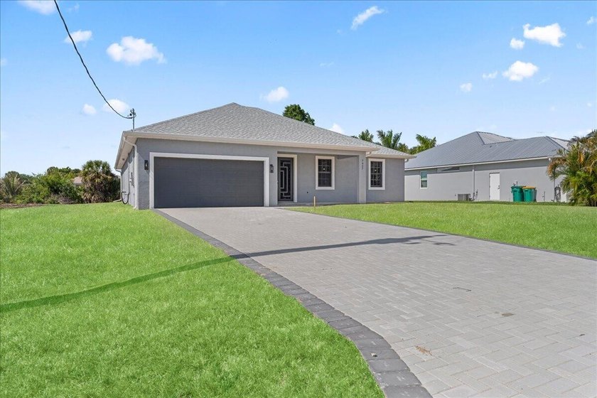 Welcome to this brand new 2026 built home in Port Charlotte - photo 5