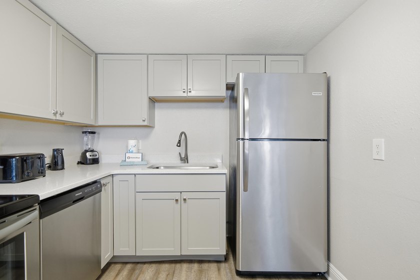 Seller is offering $5,000 towards the buyer's closing costs or - photo 11