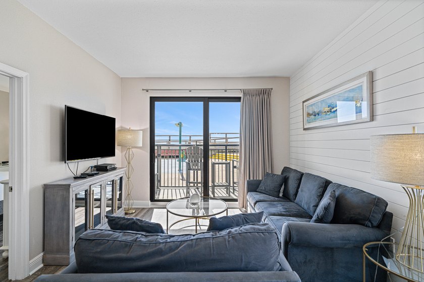 Seller is offering $5,000 towards the buyer's closing costs or - photo 17