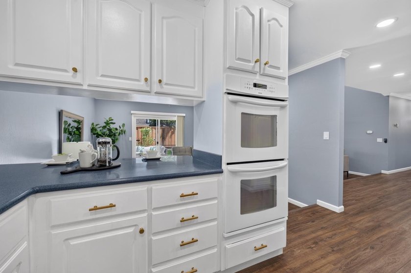 Beautiful ranch home, ideally located close to Shady Oaks Park - photo 17