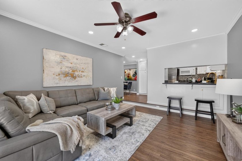 Beautiful ranch home, ideally located close to Shady Oaks Park - photo 20