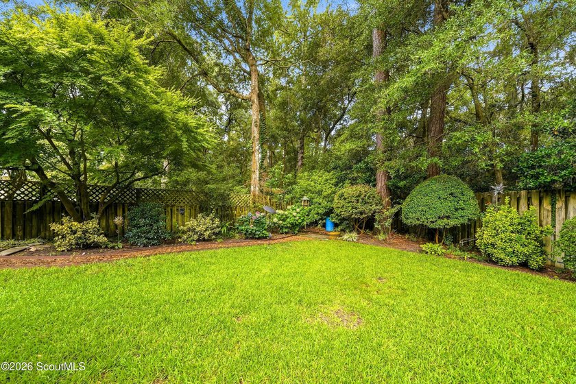 Welcome to this beautifully maintained 5-bedroom, 3.5-bath home - photo 21