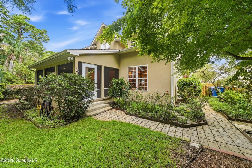 Welcome to this beautifully maintained 5-bedroom, 3.5-bath home - photo 24