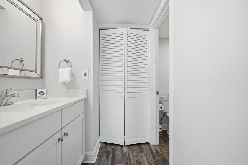 Seller is offering $5,000 towards the buyer's closing costs or - photo 28