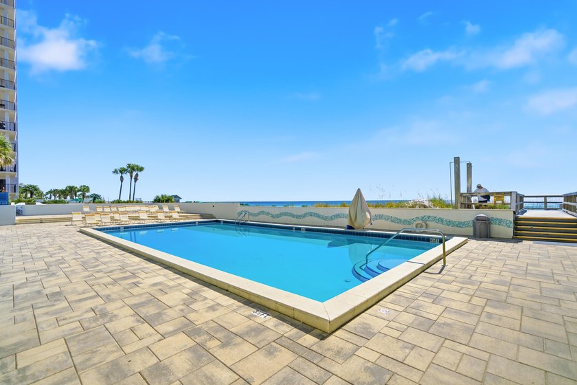Seller is offering $5,000 towards the buyer's closing costs or - photo 37