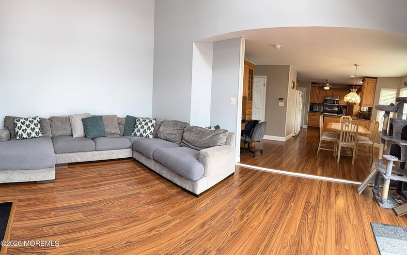 BACK ON THE MARKET- This 4-bedroom, 2.5 bath Center hall - photo 8