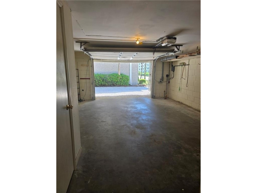 seller says sell! You can update &amp; elevate this condo the way - photo 22
