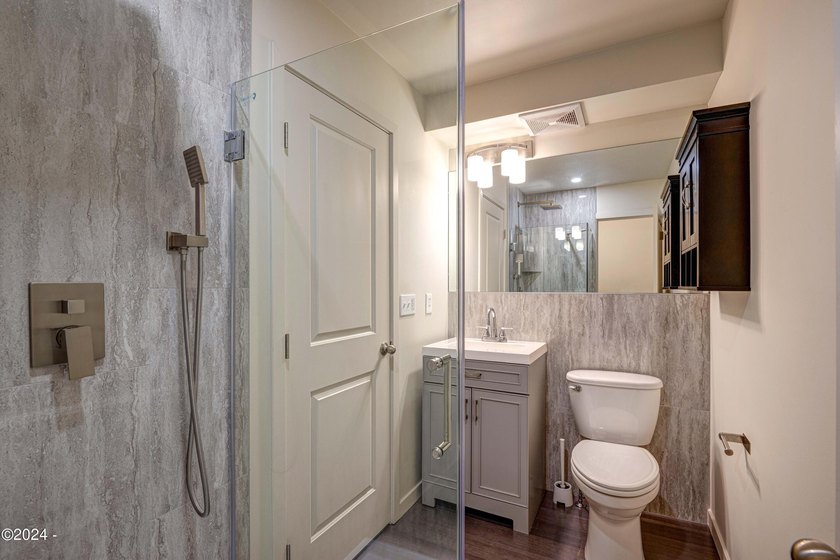 Fully custom remodeled home (2020-2021). Brought up to exacting - photo 30