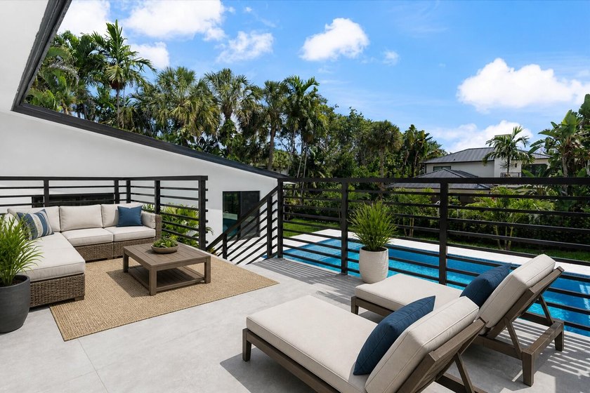 Classic Fort Lauderdale meets modern luxury in this beautifully - photo 8