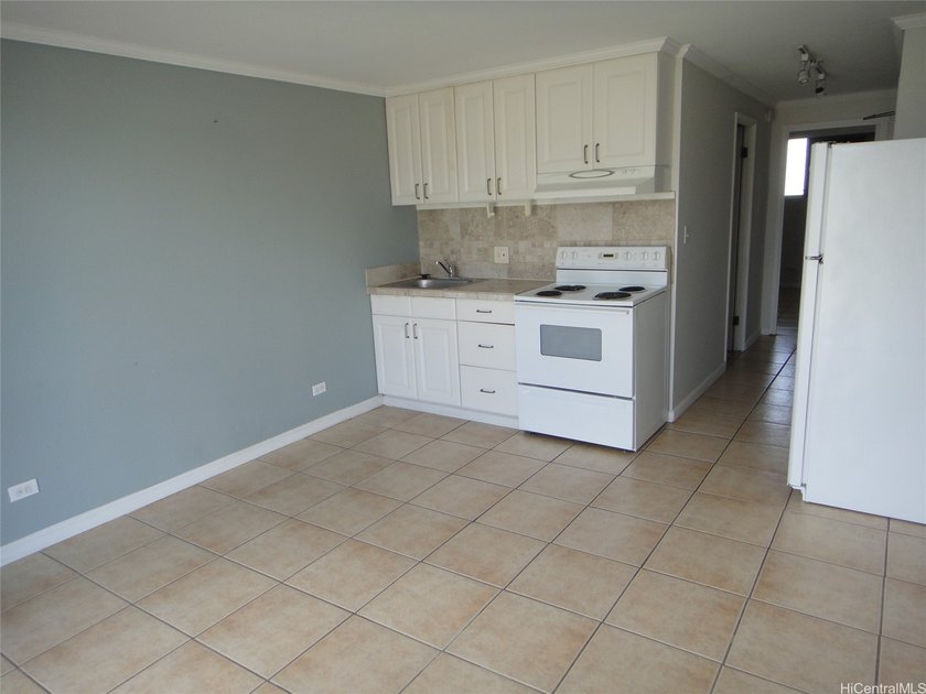 SERENE &amp; COZY (1) BEDROOM &amp; BATHROOM APARTMENT &amp; COVERED/SECURED - photo 7