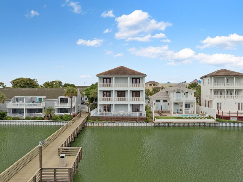 A stunning lakefront estate in the heart of Destin, Florida - photo 14