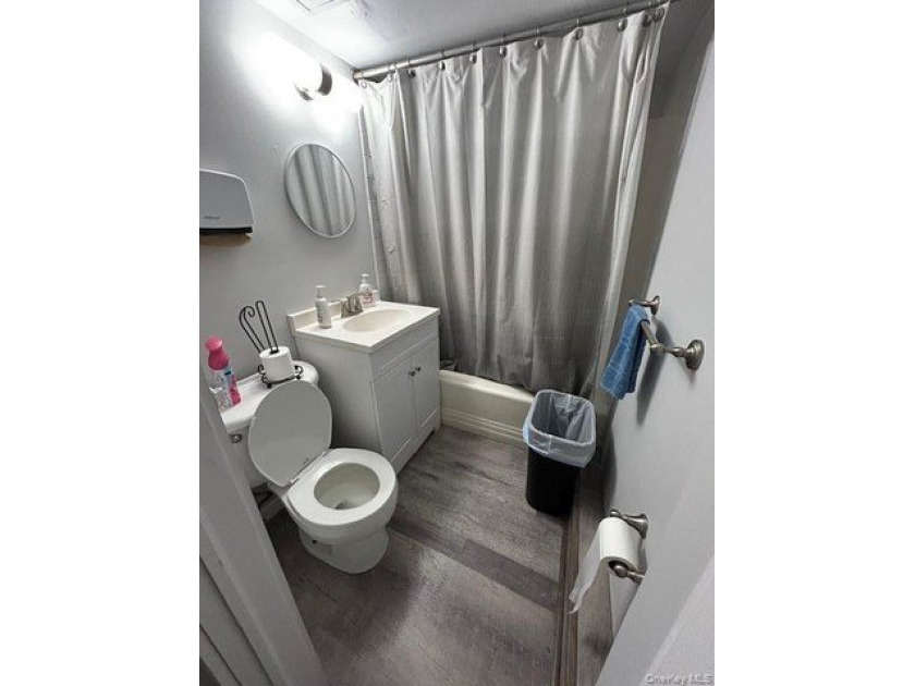 1 Living room, 1 Meeting rooms, 3 Office room, 1 Bathroom - photo 6
