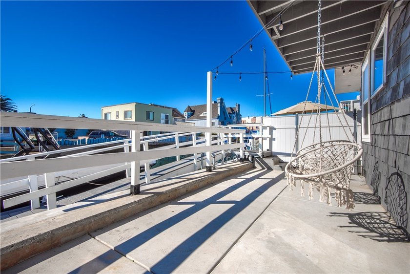 This stunning three-level waterfront home on Sunset Island - photo 22
