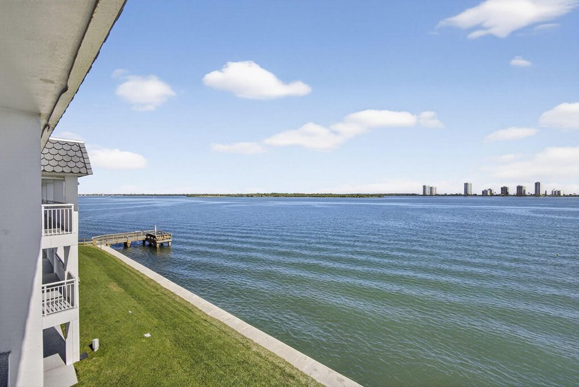 What a view! The closest to living on a cruise ship and staying - photo 33