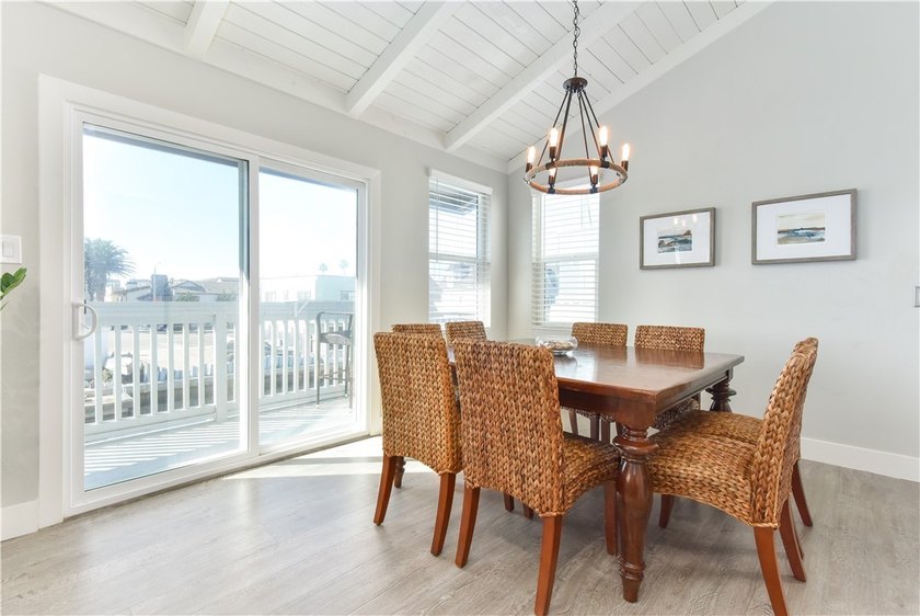 This stunning three-level waterfront home on Sunset Island - photo 40