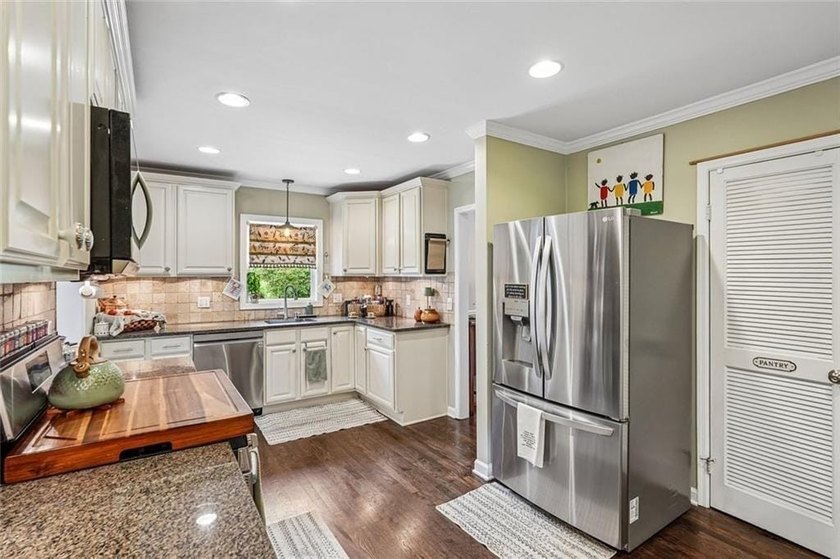 Welcome to 1631 Fearn Circle NE, a beautifully renovated - photo 12