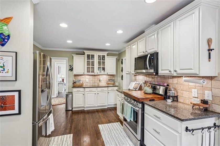 Welcome to 1631 Fearn Circle NE, a beautifully renovated - photo 14