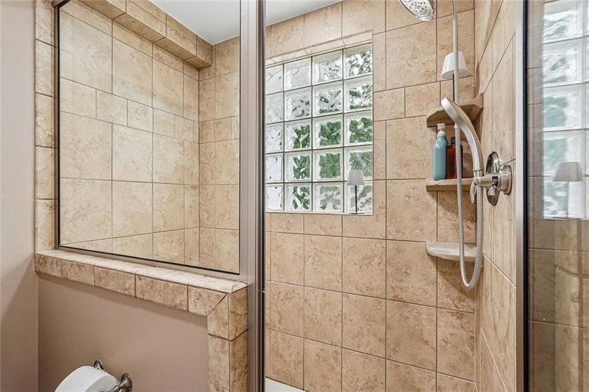 Welcome to 1631 Fearn Circle NE, a beautifully renovated - photo 22