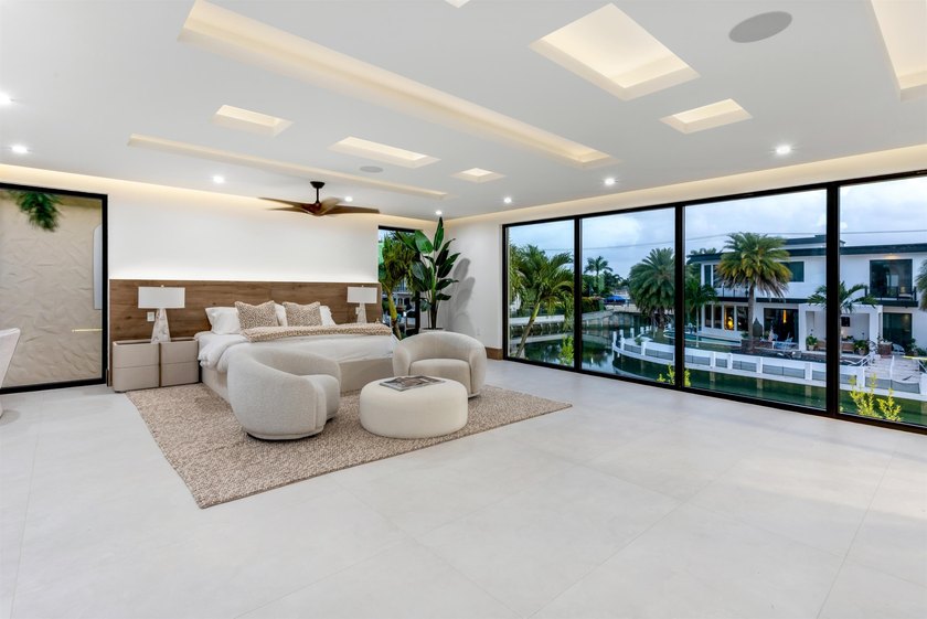 Brand-New Ultra Modern Masterpiece sited on 80' of waterfrontage - photo 24