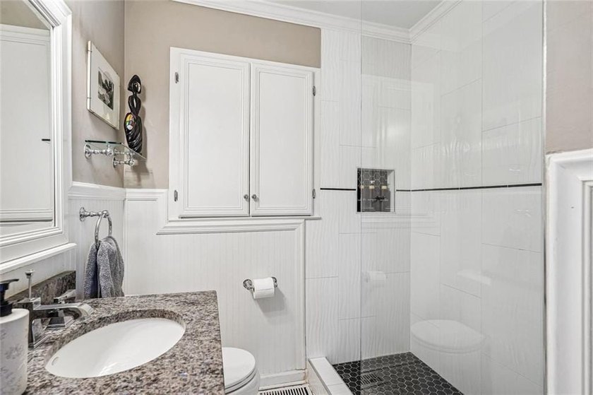 Welcome to 1631 Fearn Circle NE, a beautifully renovated - photo 27