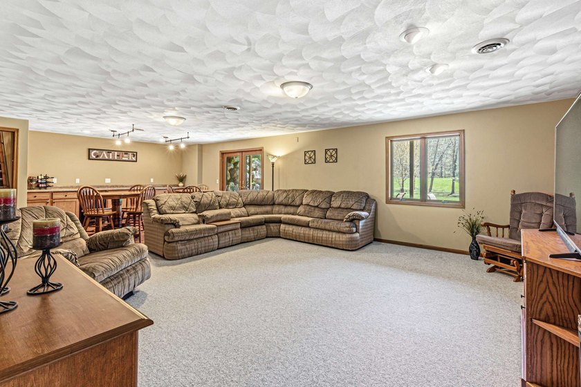 Just outside Spring Green, this home is tucked back off the road - photo 28