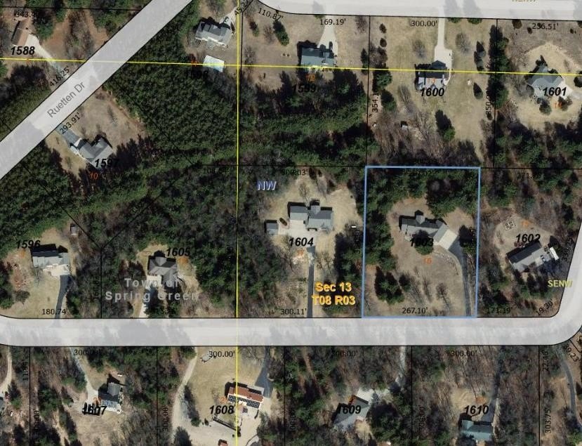 Just outside Spring Green, this home is tucked back off the road - photo 37