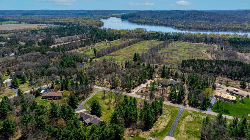Just outside Spring Green, this home is tucked back off the road - photo 48