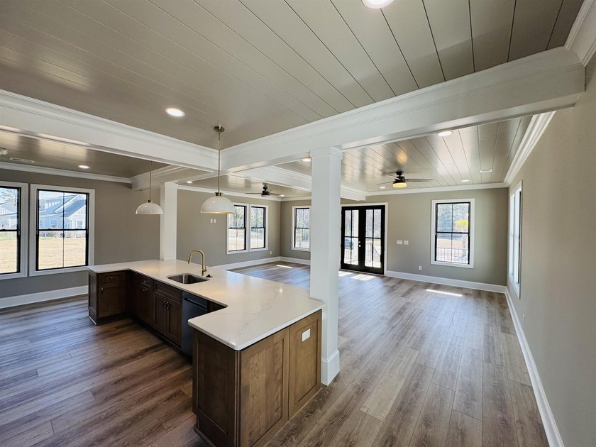 Welcome to your dream home in South Island Plantation, a premier - photo 11