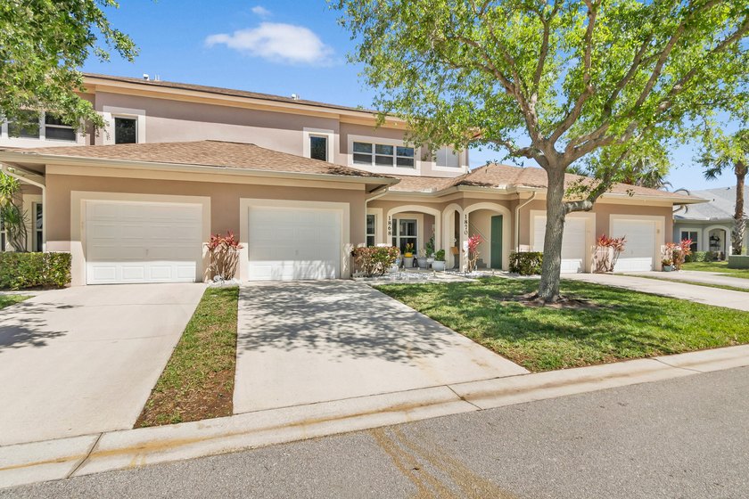 Looking for a 2-bedroom condo in Fort Pierce with modern - photo 2